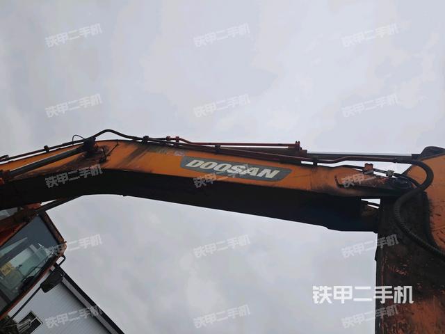 大臂整体 右侧（工作和回转装置）