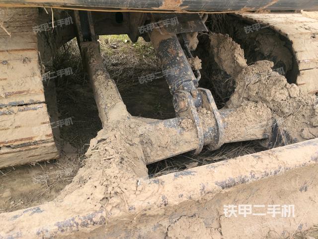 右驱动轮（行走机构）