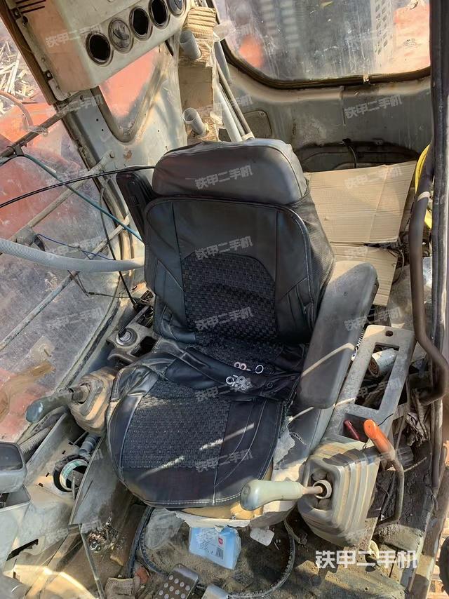 驾驶室整体（整机外观）