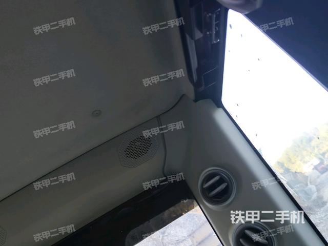 左后方玻璃角标（驾驶室部分）