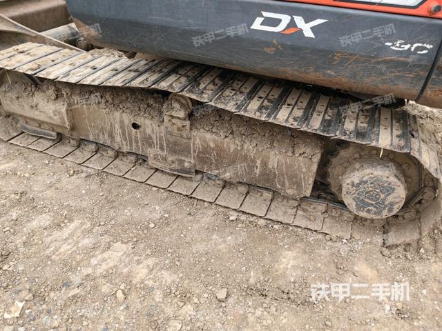 右侧履带整体 （行走机构）