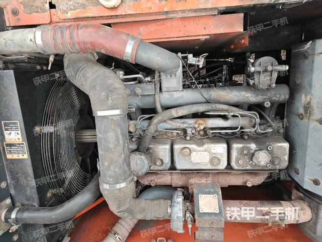 发动机室（上车部件）