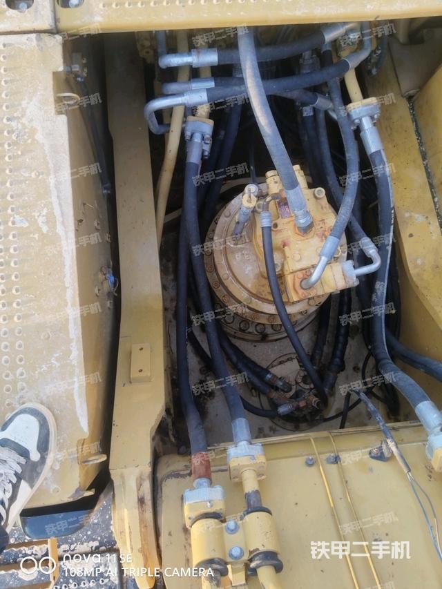 中央回转接头特写（上车部件）