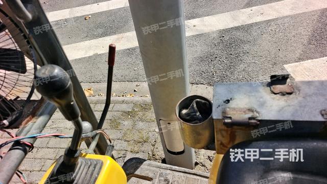 座椅右侧控制台/钥匙门/油门/含右手柄（驾驶室部分）