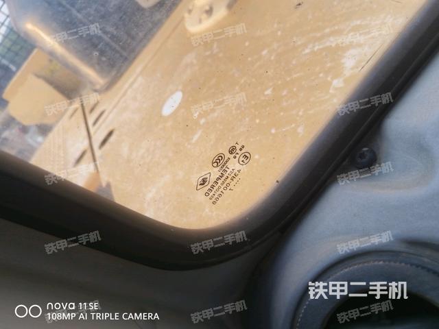 右侧玻璃角标（驾驶室部分）