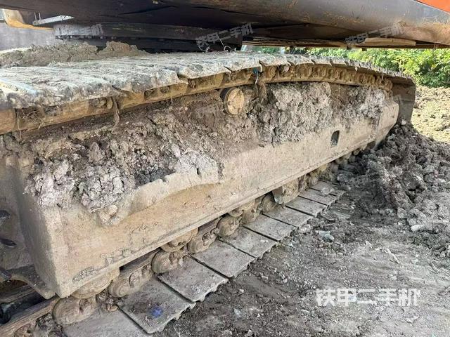 单侧履带整体（整机外观）