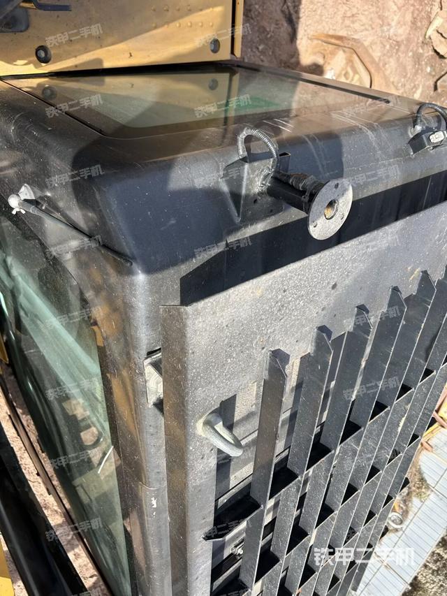 驾驶室顶部俯视（上车部件）