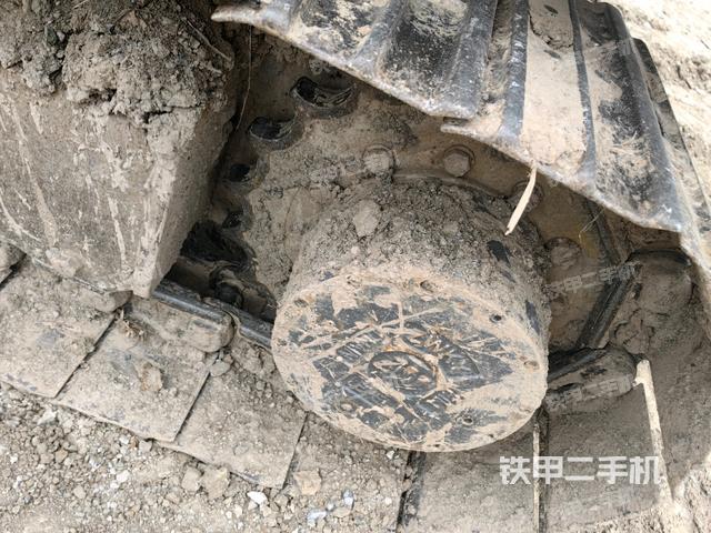 右驱动轮（行走机构）