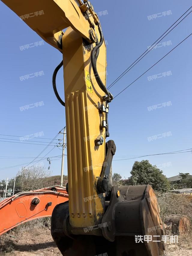 小臂整体左后（工作和回转装置）