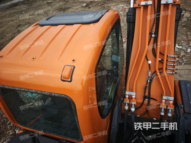 驾驶室顶部（整机外观）