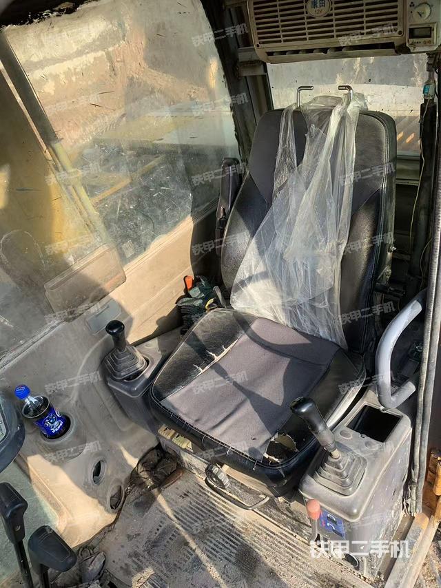 驾驶室整体（整机外观）