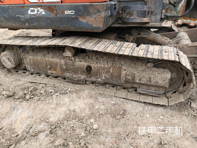 左侧履带整体 （行走机构）