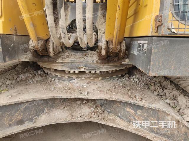 转盘和下车架正前（工作和回转装置）