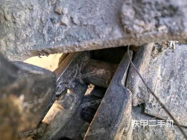 左侧行走马达盖板（行走机构）