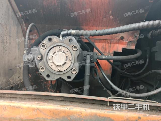 液压泵斜45 左（大件舱室）