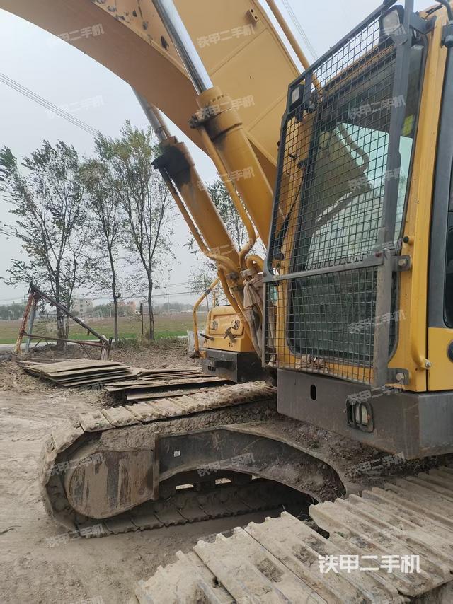 驾驶室左前45度（驾驶室部分）