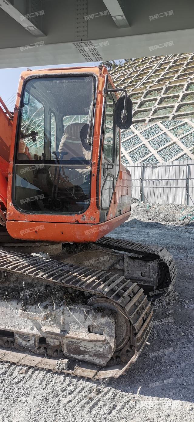 驾驶室整体（整机外观）