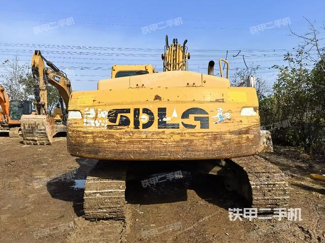 山东临工LG6250挖掘机