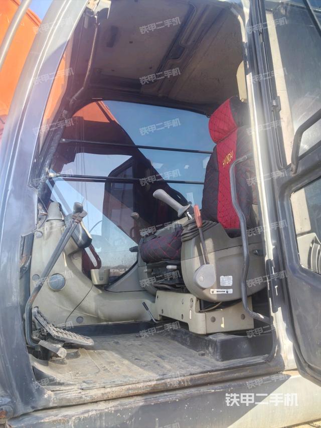 驾驶室整体（整机外观）