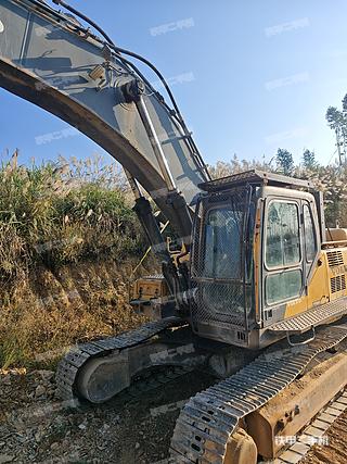 沃尔沃EC460BLC挖掘机实拍图片