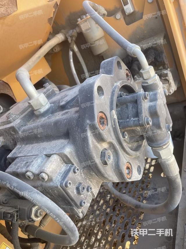 液压泵斜45 左（大件舱室）