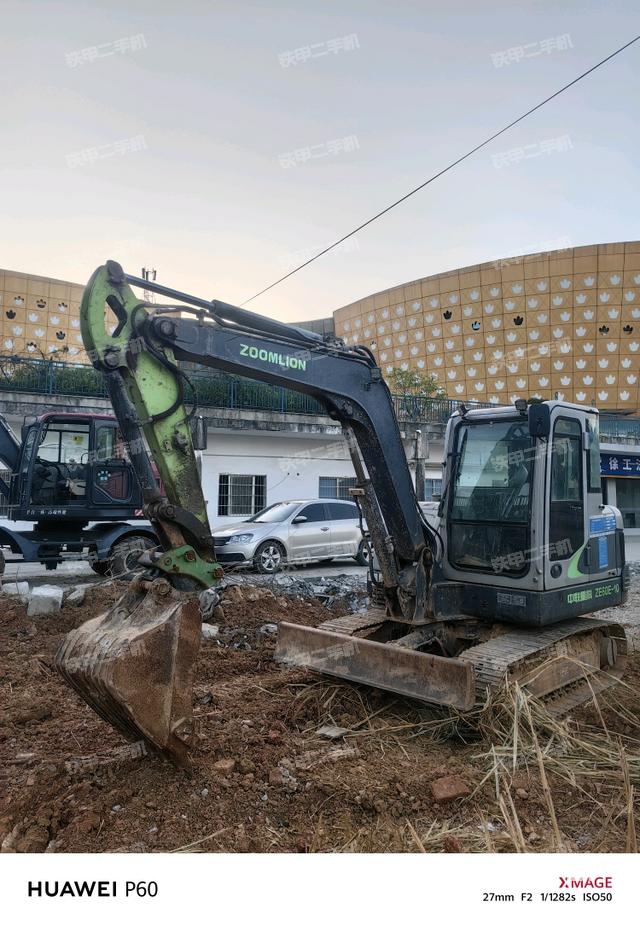 中联重科ZE60E-10挖掘机