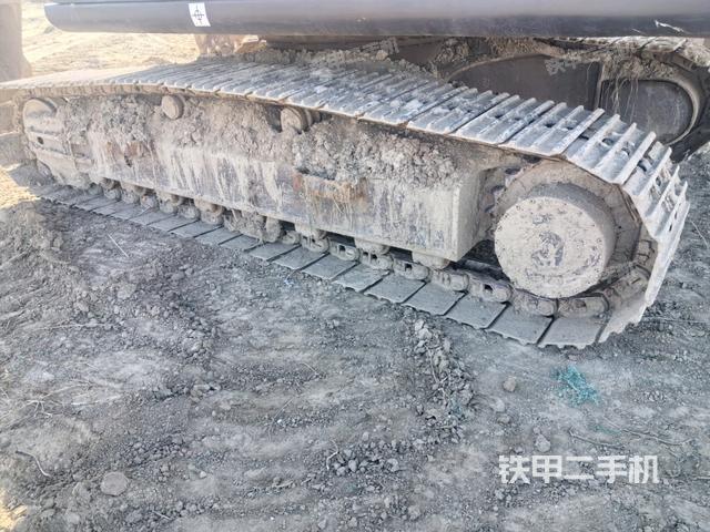 单侧履带整体（整机外观）