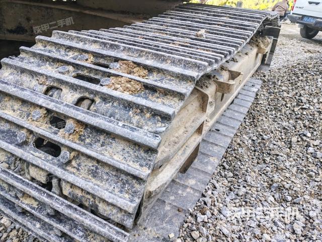 左侧履带整体 （行走机构）