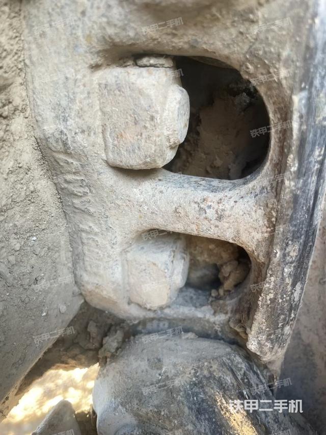 右侧行走马达盖板（行走机构）