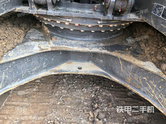 大臂根部 斜视（工作和回转装置）