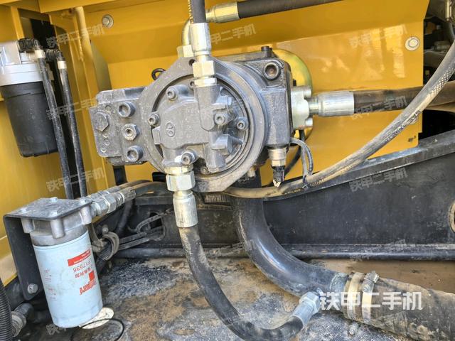 液压泵斜45 左（大件舱室）