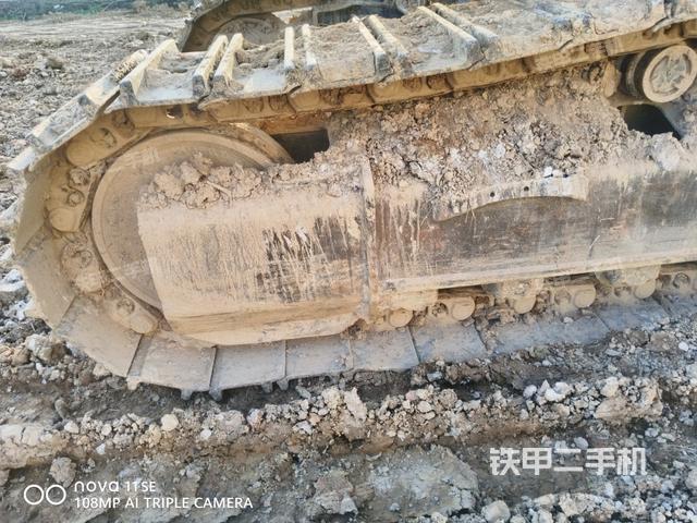 右驱动轮（行走机构）