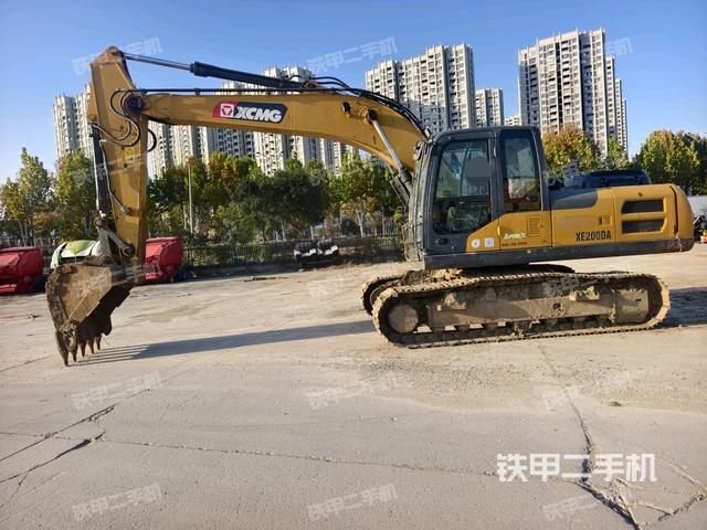 徐工XE200DA挖掘机