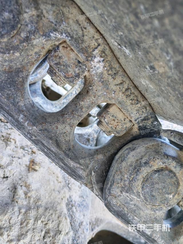 左侧行走马达盖板（行走机构）