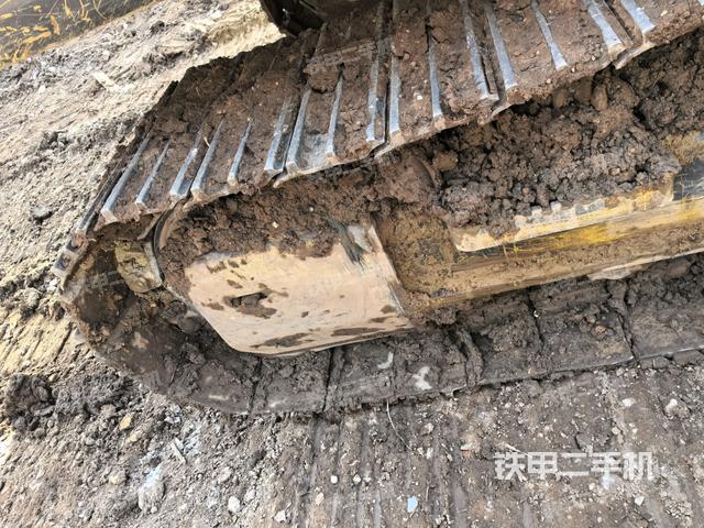 右驱动轮（行走机构）