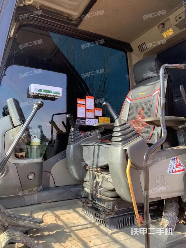 驾驶室整体（整机外观）