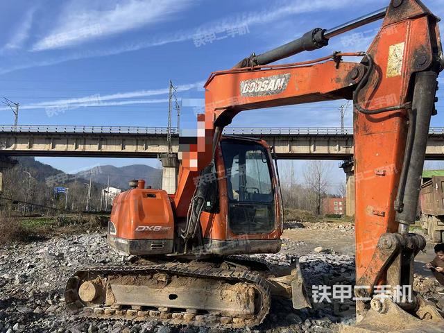 斗山DX75-9C挖掘机