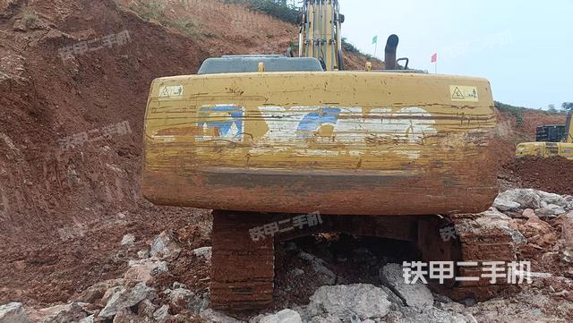 驾驶室顶部（整机外观）