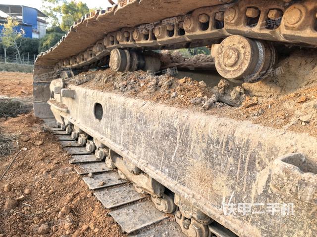 右導(dǎo)向輪（行走機(jī)構(gòu)）