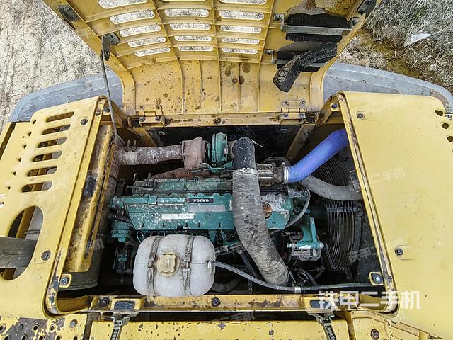 发动机整体俯视（整机外观）