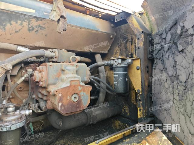 液压泵斜45 左（大件舱室）