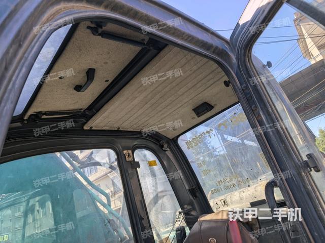 左后方玻璃角标（驾驶室部分）