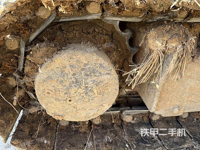 駕駛室頂部（整機外觀）