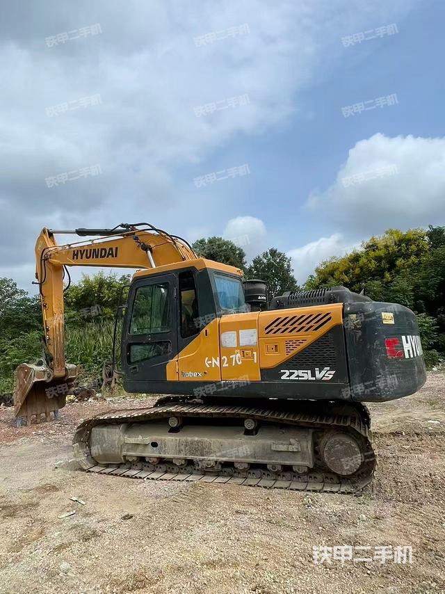 单侧履带整体（整机外观）