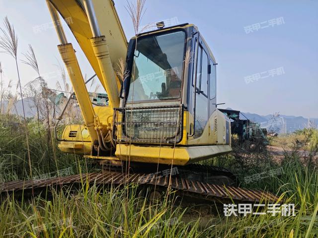 小松PC270-7挖掘机