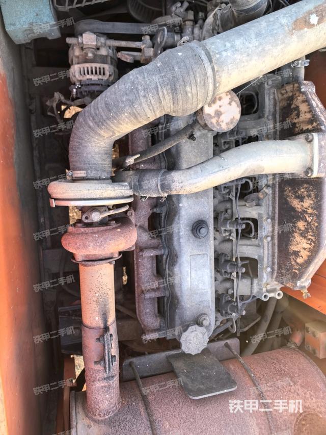 發(fā)動(dòng)機(jī)室（上車部件）