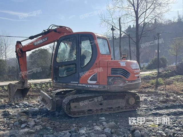 驾驶室整体（整机外观）