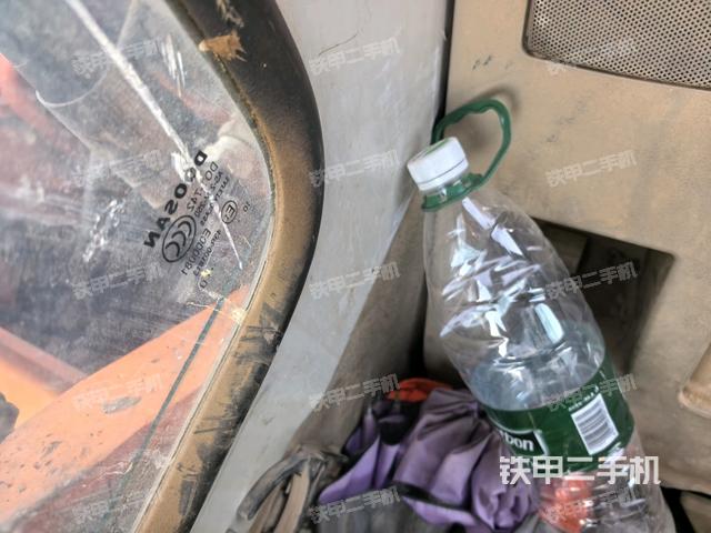 駕駛室左后45度（駕駛室部分）