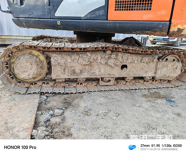 驾驶室顶部（整机外观）