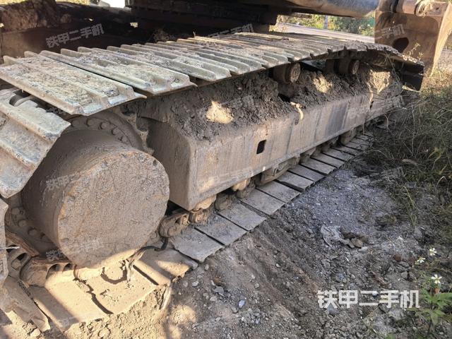 右驱动轮（行走机构）